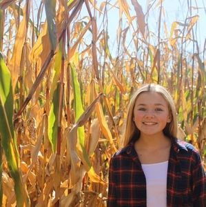 Meet your Posher, Olivia